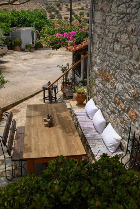 Vakantiehuis The Nektar House Kato Loumas